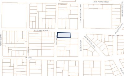 Terreno en venta, ubicado en zona residencial.