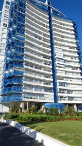 Hermoso Departamento en venta de 3 dormitorios, torre premium frente al mar