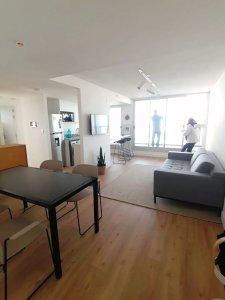 Venta Apartamento de 2 dormitorios en Malvín, piso alto. Edificio Distrito M