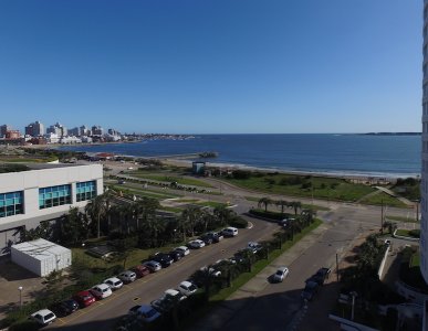 Departamento de 1 dormitorio en venta a metros del mar. Playa Mansa.