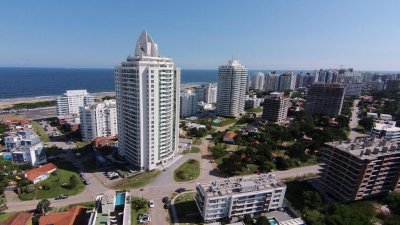 Apartamento en Venta de 2 dormitorios en Playa Brava , Punta del este 