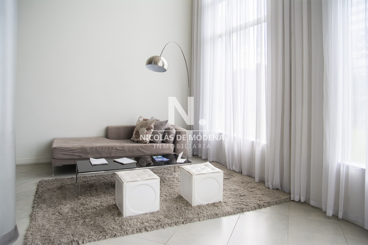 style="height:120px;object-fit:cover;"