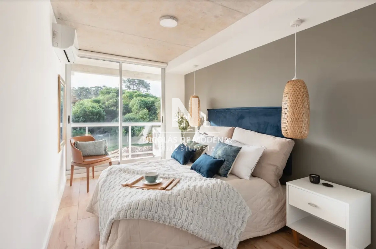 Sea Side Suite I