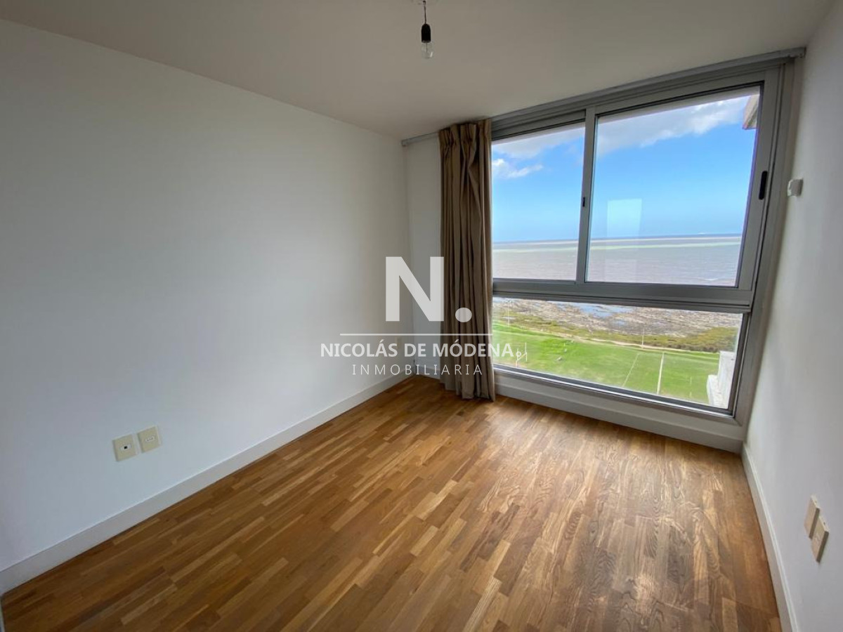 style="height:120px;object-fit:cover;"