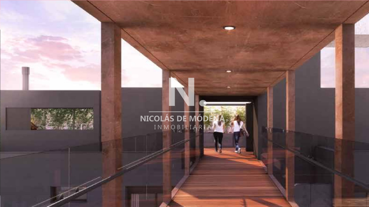 01 Del Centro Nicolas de Modena