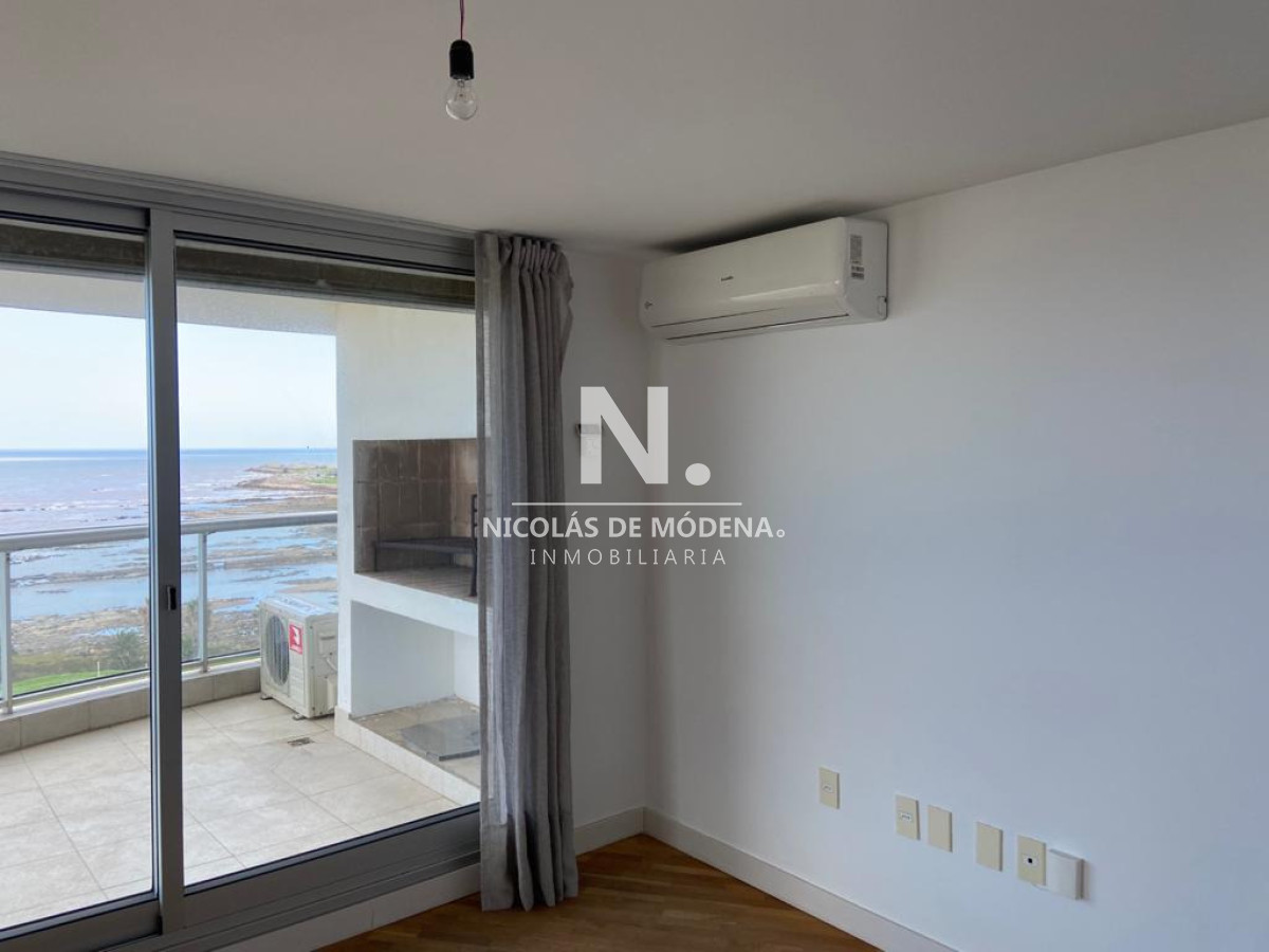 style="height:120px;object-fit:cover;"