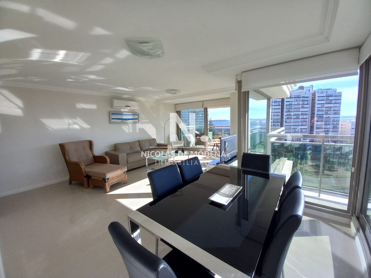 Torre Imperiale Living comedor
