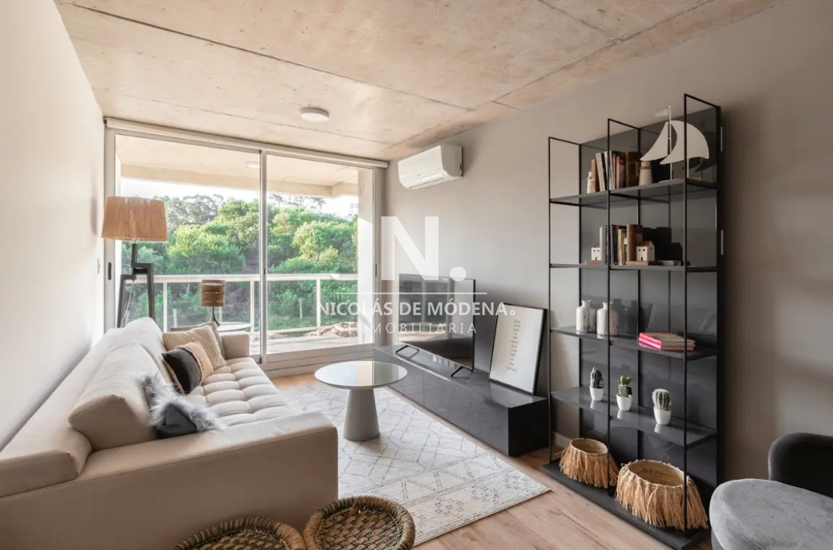 Sea Side Suite I