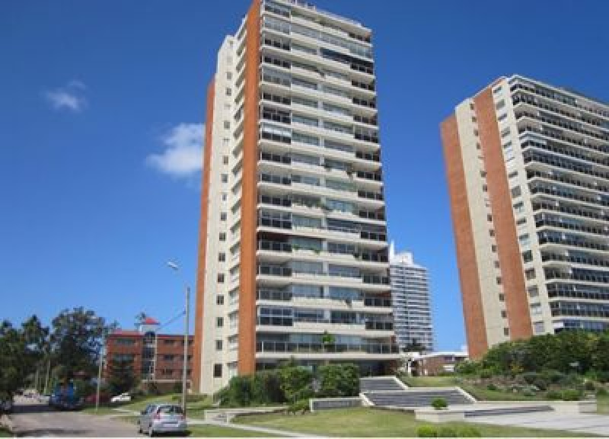 Emprendimientos y Edificios - Nicólas de Módena Inmobiliaria