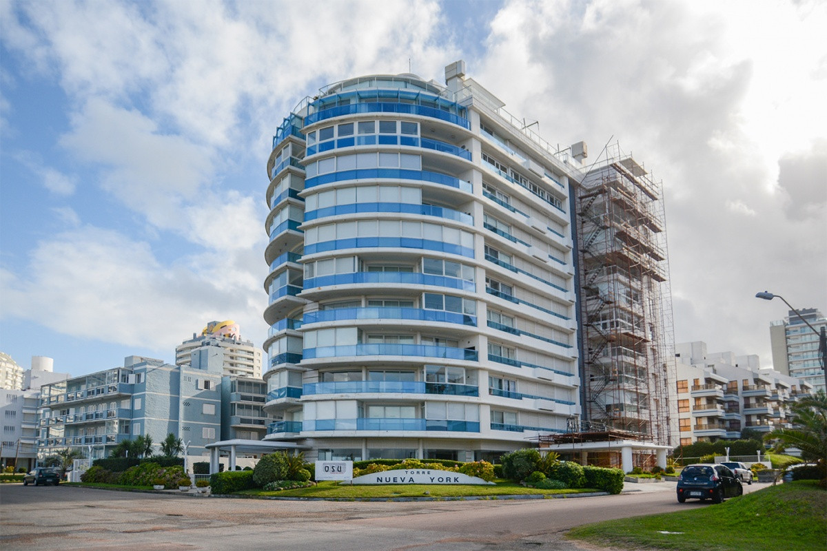 Emprendimientos y Edificios - Nicólas de Módena Inmobiliaria