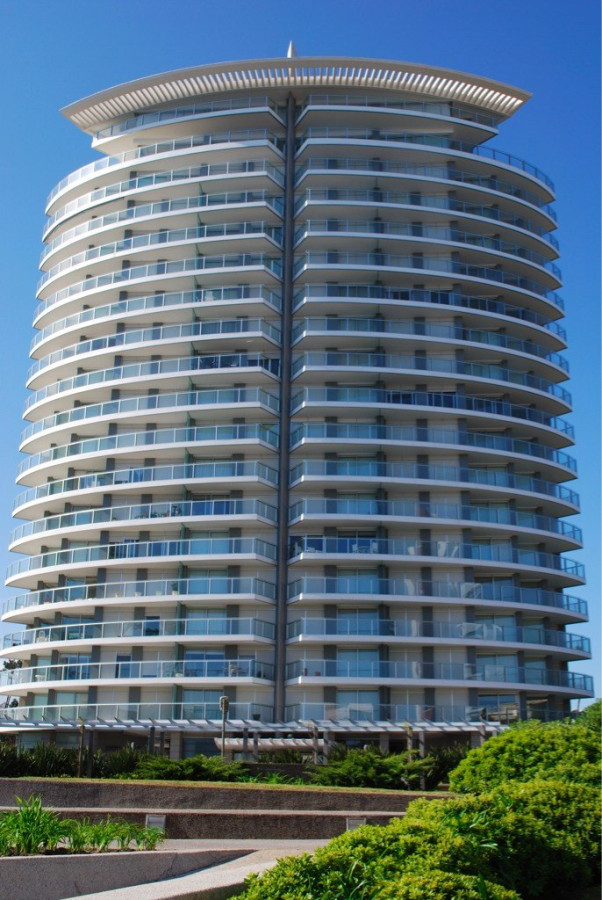 Emprendimientos y Edificios - Nicólas de Módena Inmobiliaria