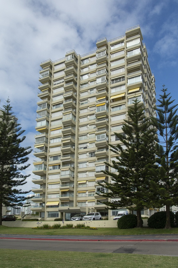 Emprendimientos y Edificios - Nicólas de Módena Inmobiliaria