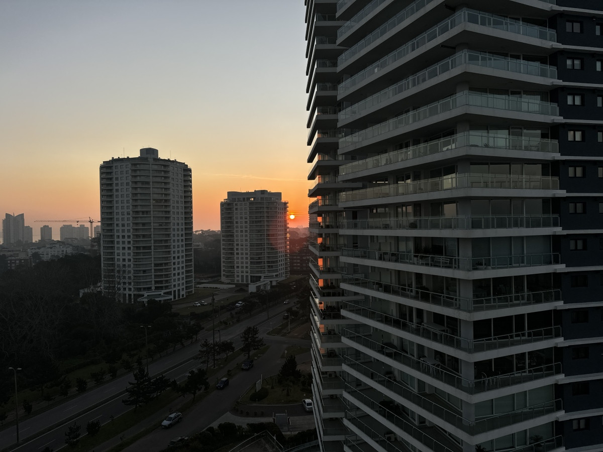 Venta apartamento 1 Dormitorio con Renta,Playa Brava, Punta del Este