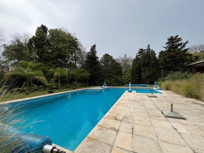 Venta de Casa 8 DORMITORIOS en Solanas