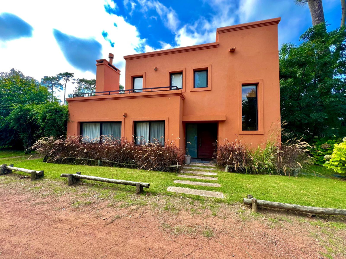 Imagen de Casa en Pinares, Punta del Este. 2 dormitorios, terreno de 286 m²