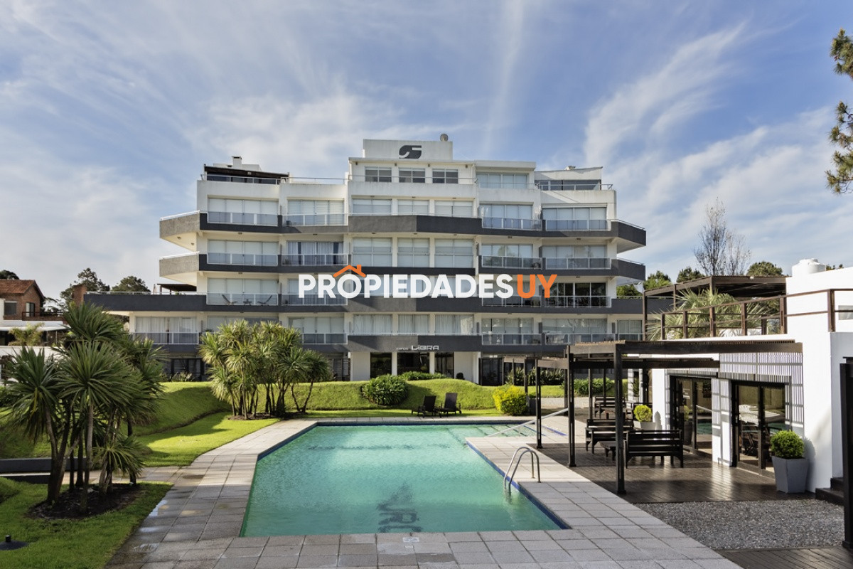 Edificios Tauro y Libra Punta del Este