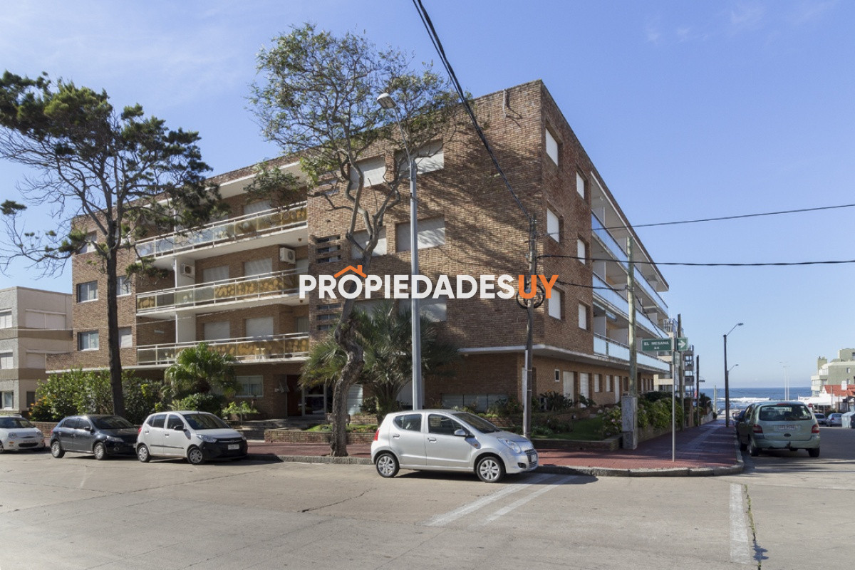 Edificio Costa Brava Punta del Este