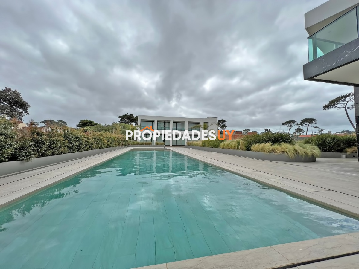 Paramount Tower Punta del Este
