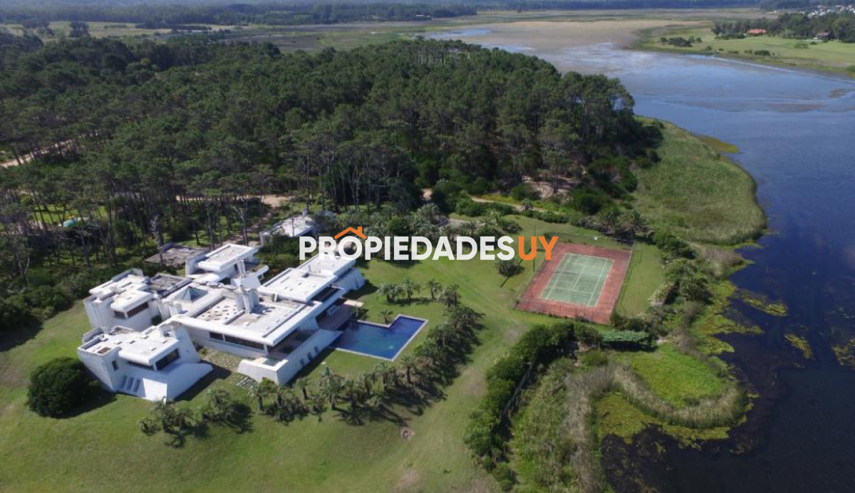 Edificio Poseidon Laguna Punta del Este