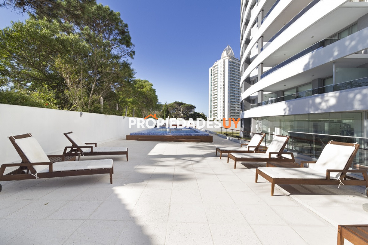 Torre Esmeralda Punta del Este