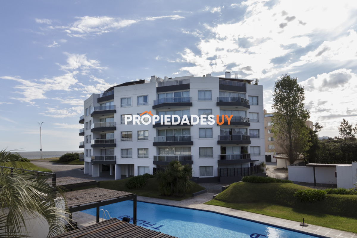 Edificios Tauro y Libra Punta del Este
