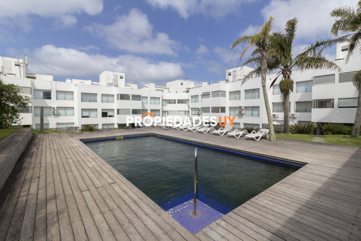 Esturion de Montoya ll Punta del Este