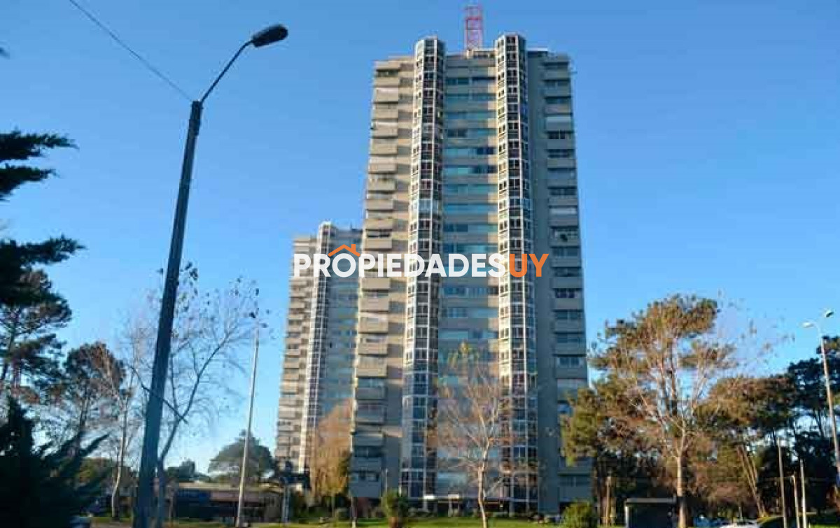 Roosevelt Center Punta del Este