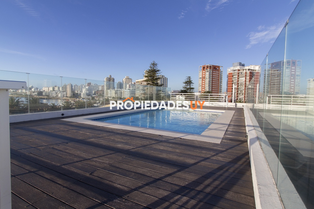 Edificio Ayres del Puerto Punta del Este