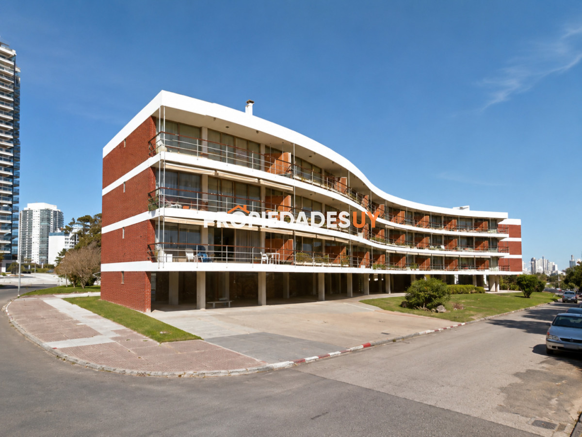 Edificio Pine Beach Punta del Este