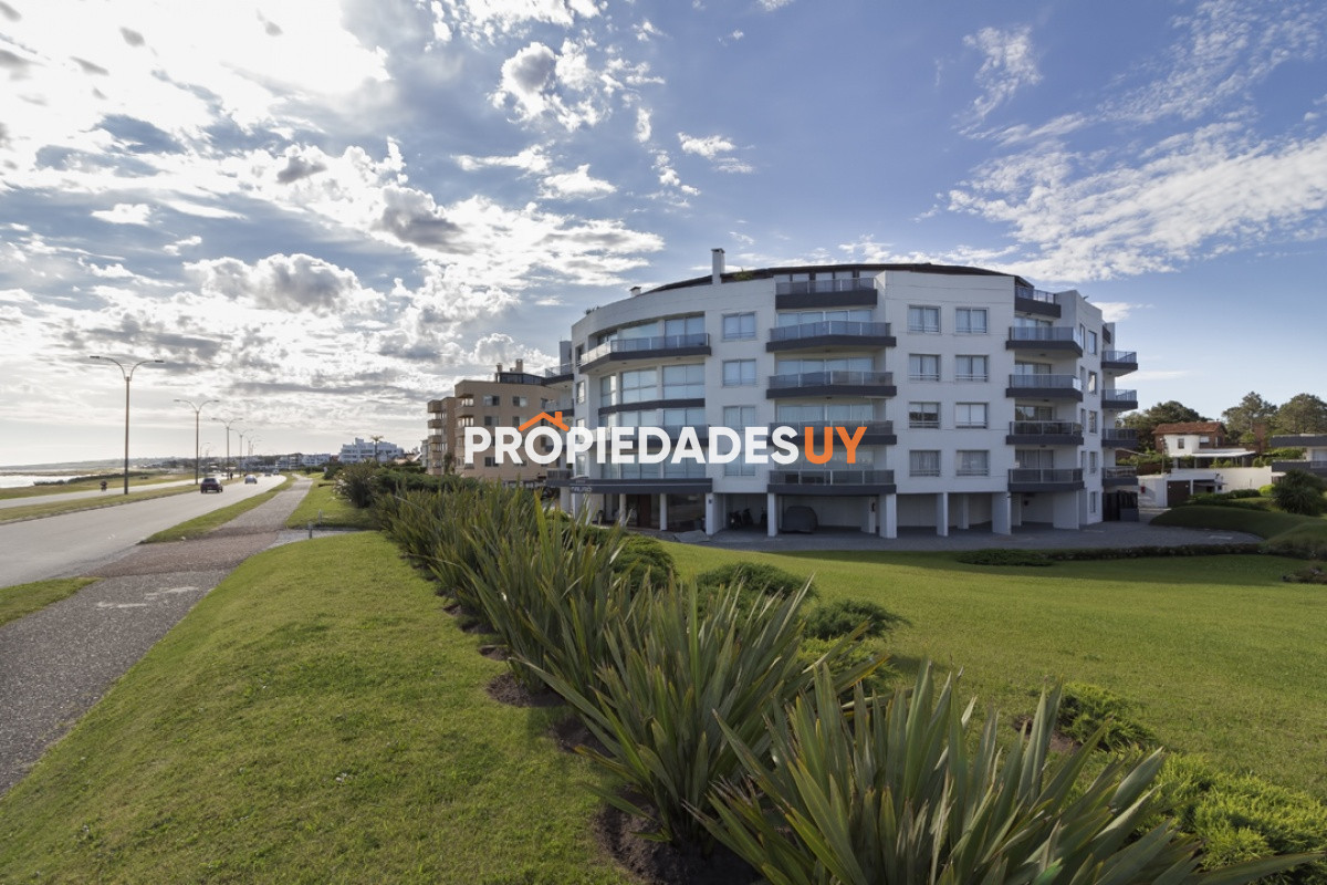 Edificios Tauro y Libra Punta del Este