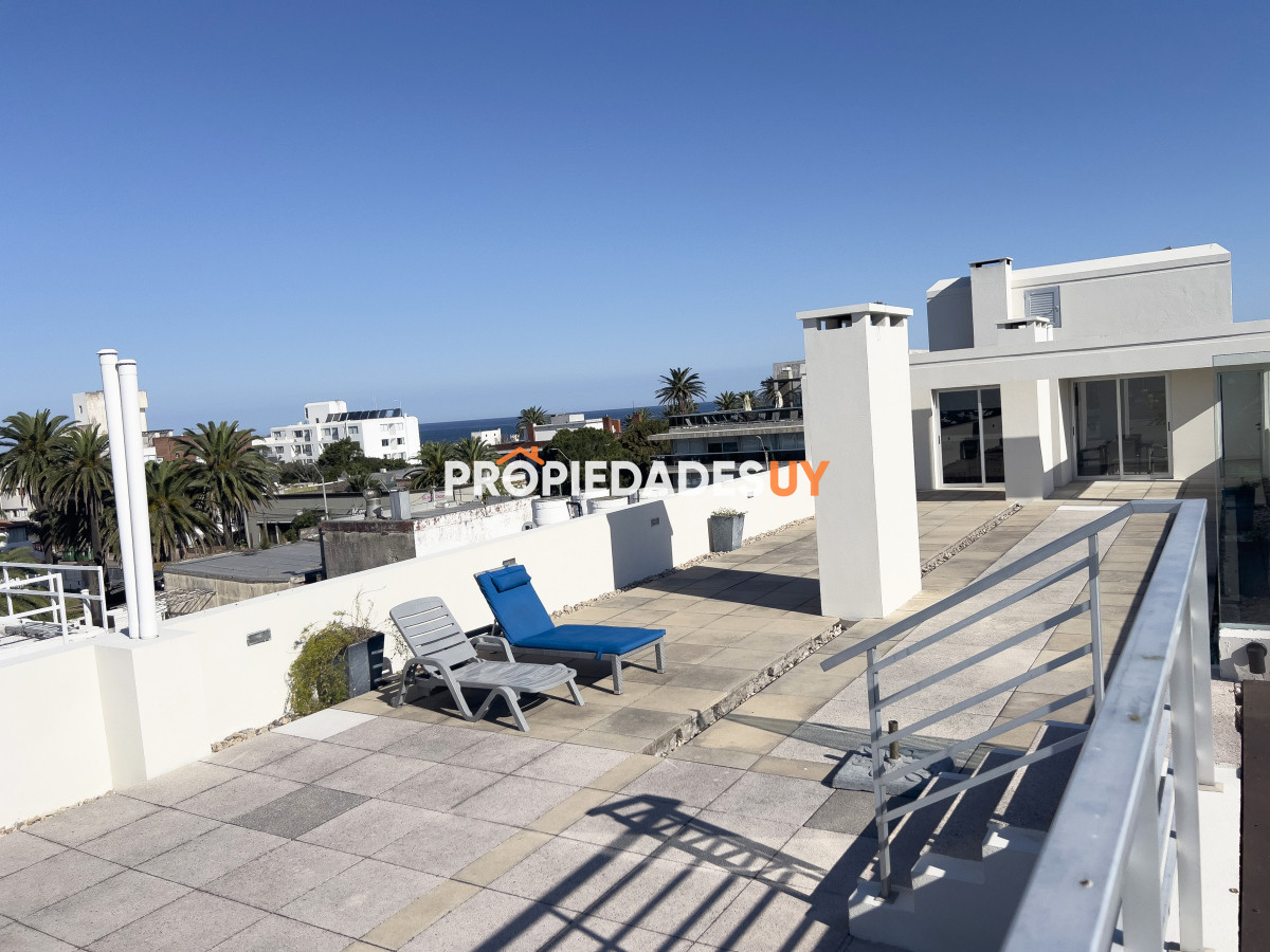Edificio Ayres del Puerto Punta del Este