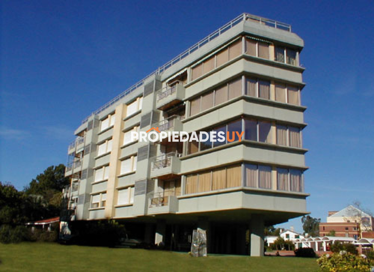 Edificio Proa al Mar Punta del Este