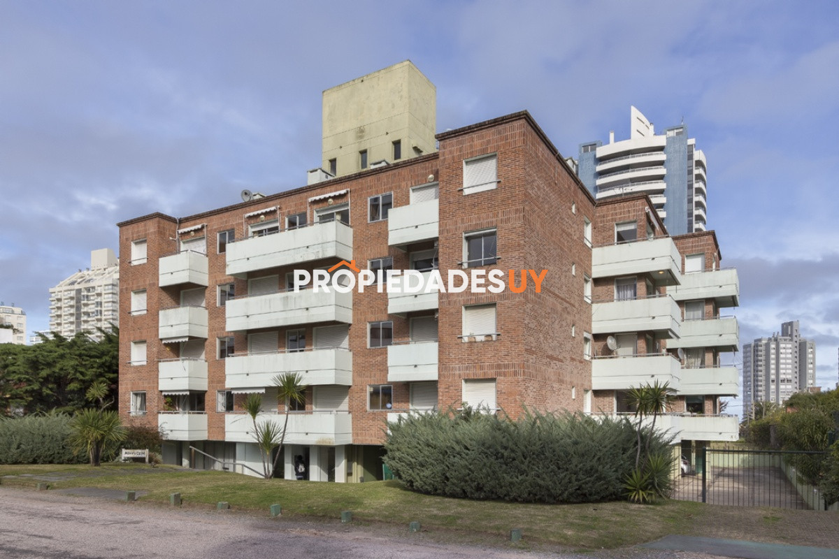 Edificio Mburucuya Punta del Este