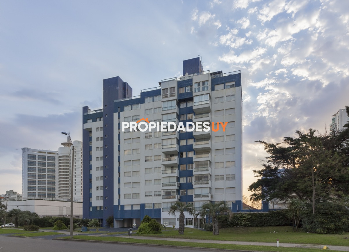 Edificio Cap Breton Punta del Este