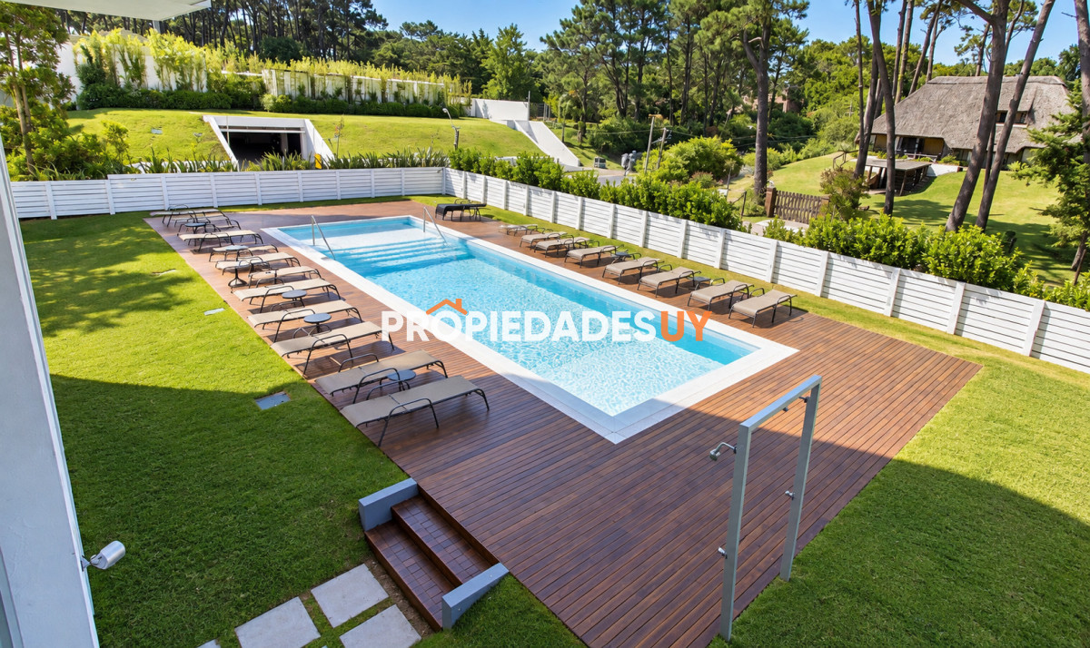 Edificio Jardines de la Sierra Punta del Este