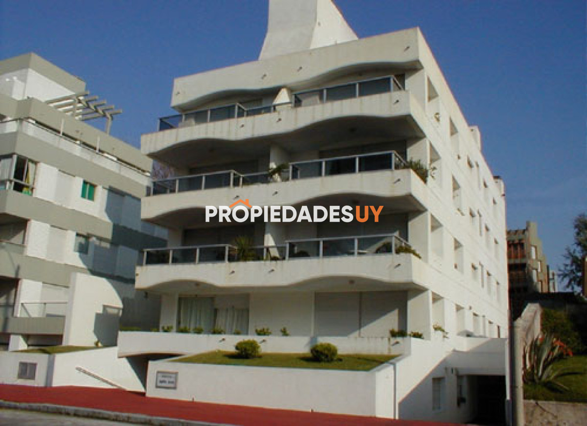 Edificio Alpha Cruz Punta del Este