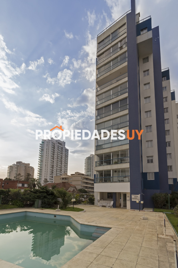 Edificio Cap Breton Punta del Este