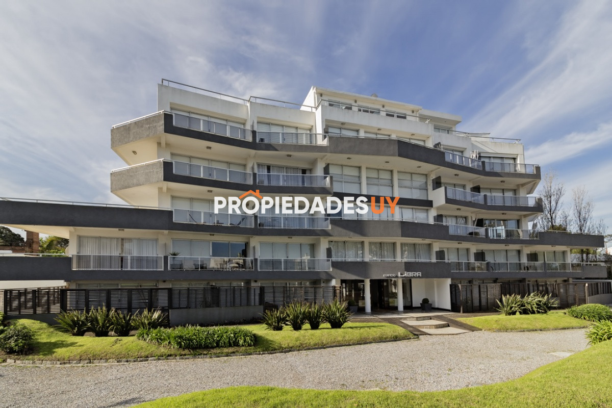 Edificios Tauro y Libra Punta del Este