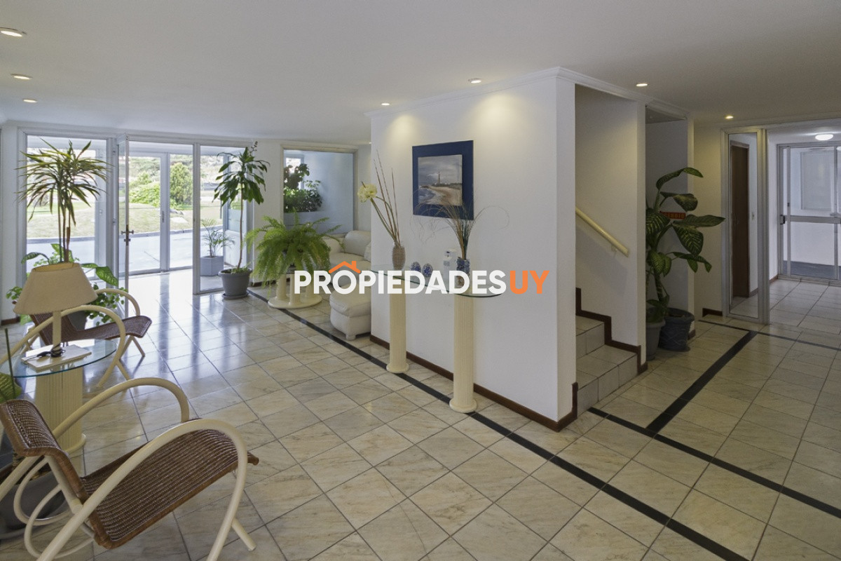 Edificio Cap Breton Punta del Este