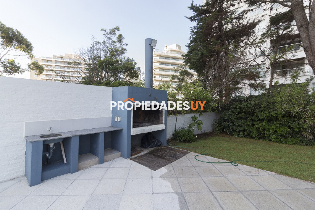Edificio Altos de la Brava Punta del Este
