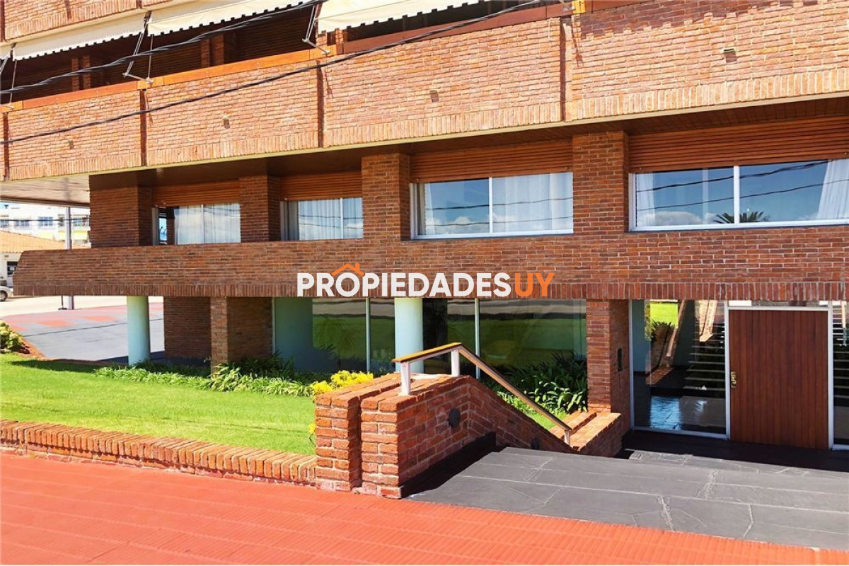 Edificio Civitavechia Punta del Este