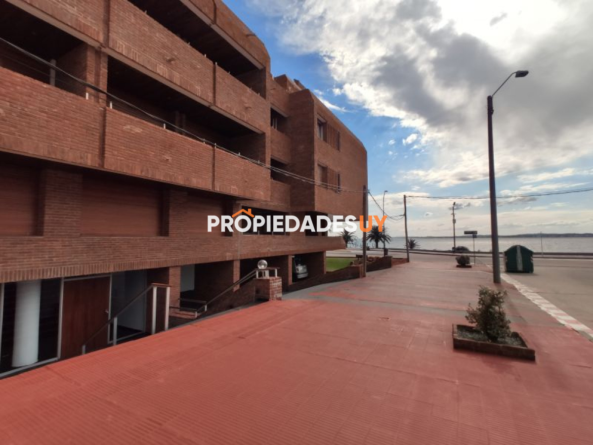 Edificio Civitavechia Punta del Este