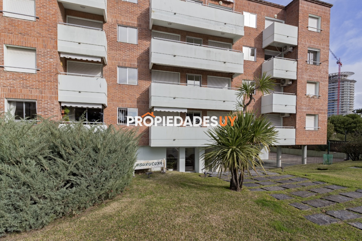 Edificio Mburucuya Punta del Este
