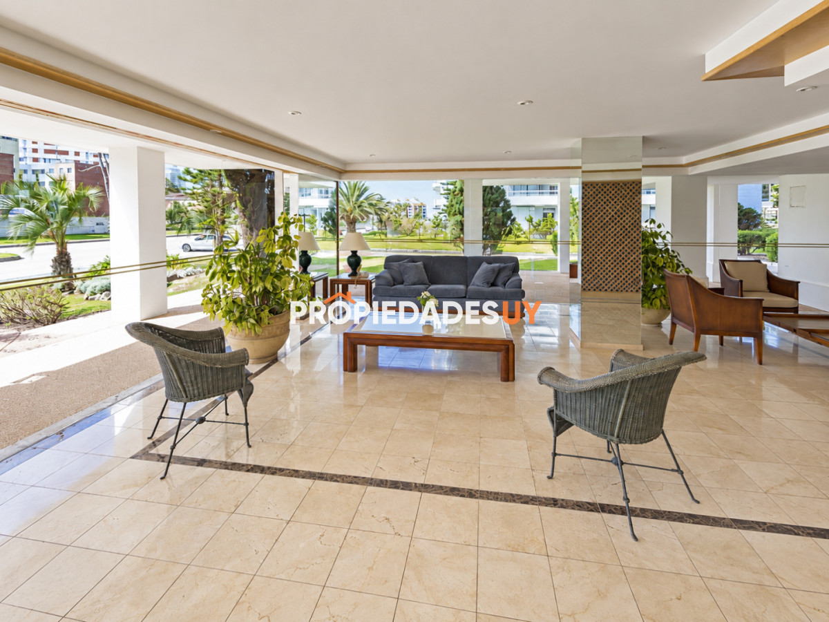 Edificio Long Beach Punta del Este