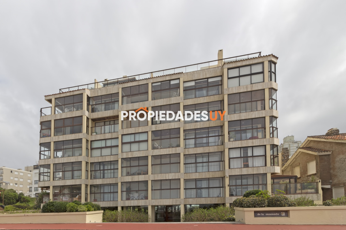 Edificio De La Ensenada Punta del Este