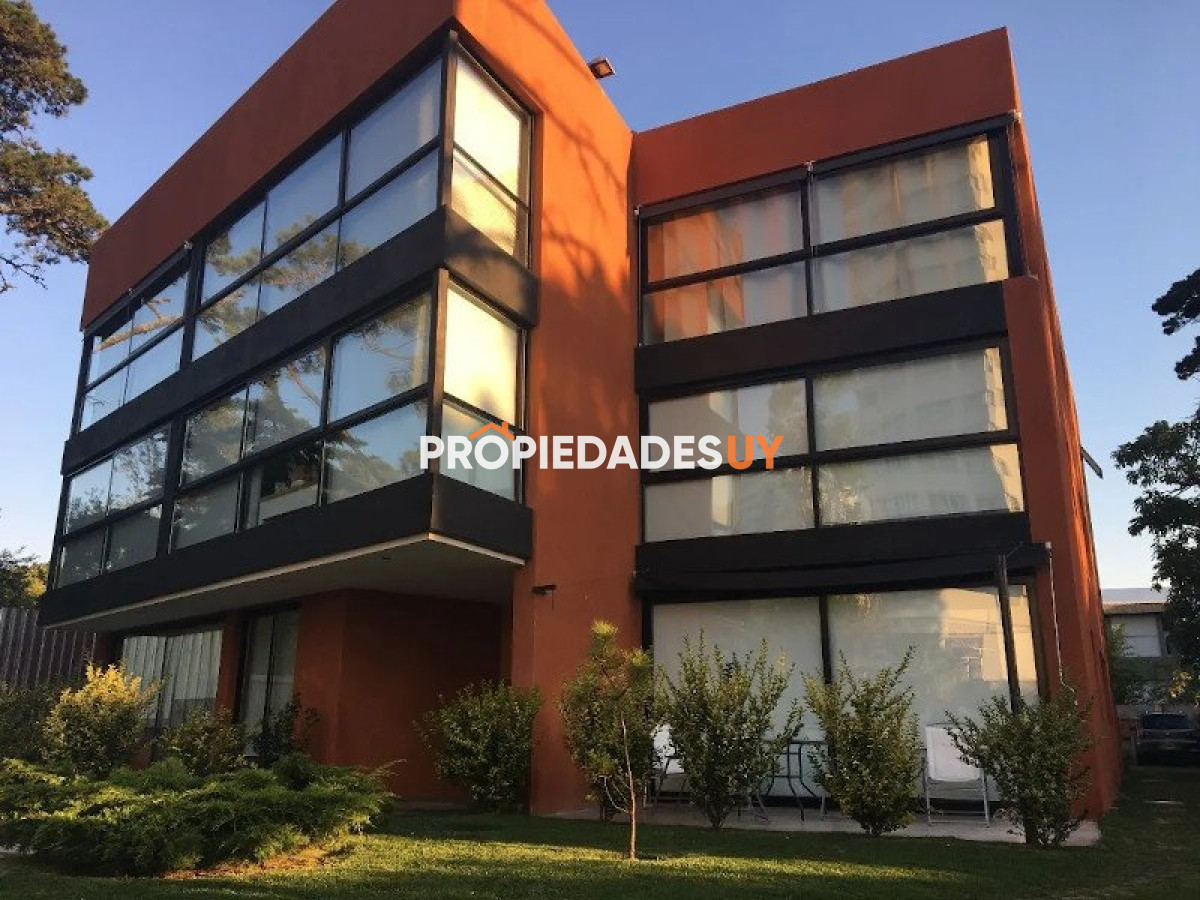 Edificio Budapest Punta del Este