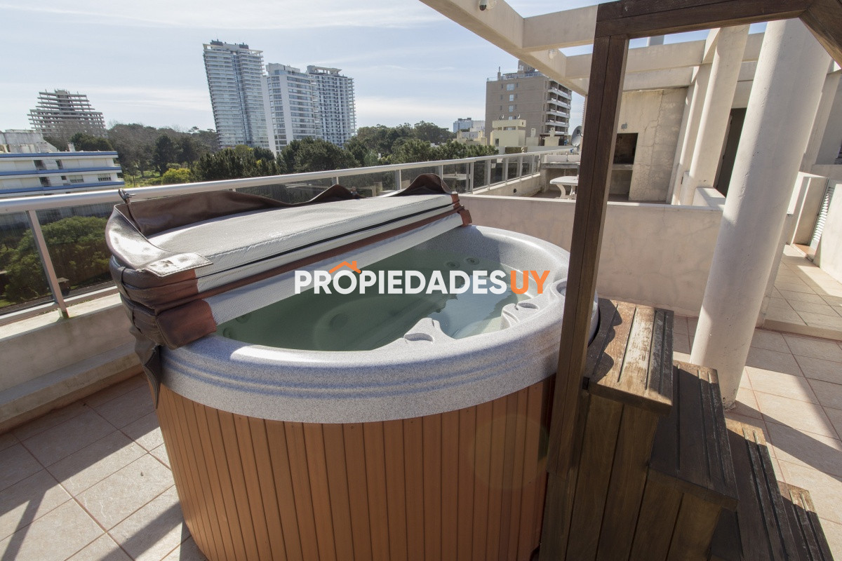 Edificio The Point Brava Punta del Este