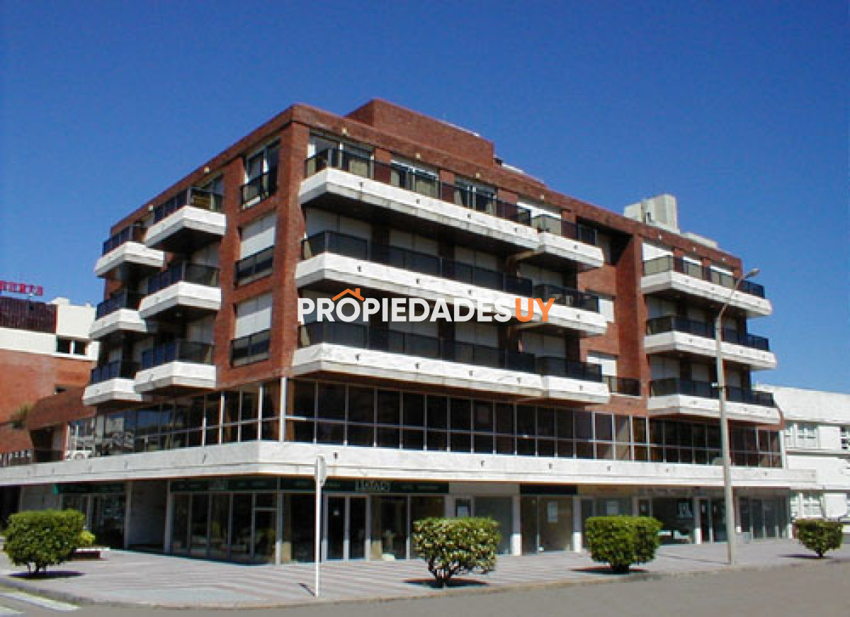 Edificio Cadaques Punta del Este