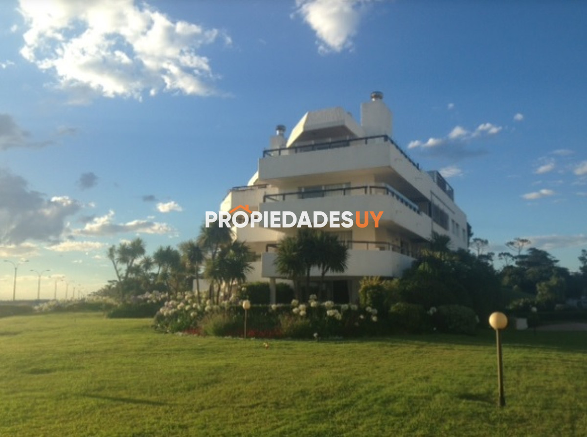 Edificio Terrazas del Pinar Punta del Este