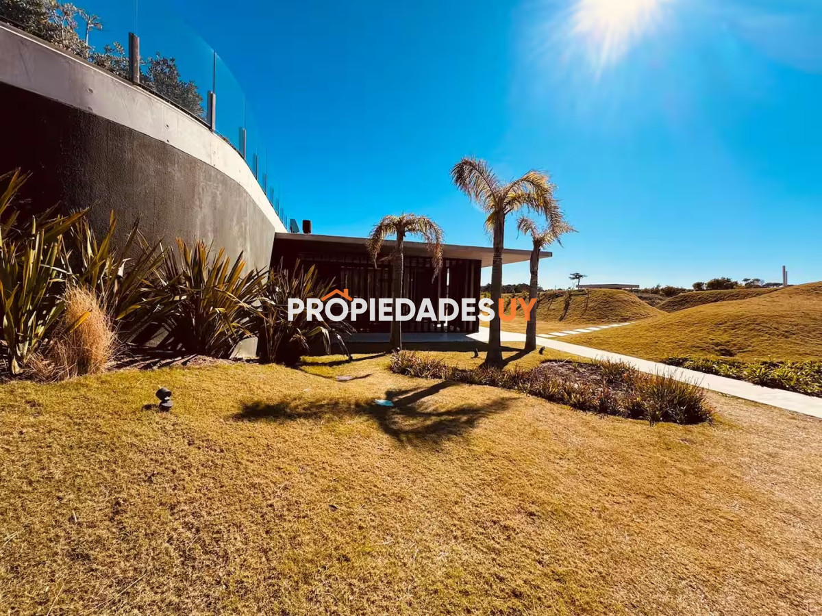 Surfside Village Punta del Este